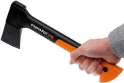 Fiskars X7 Universalaxt -Zipo Camping Geschaft F121420 06 fiskars bijl x7 f121420 06