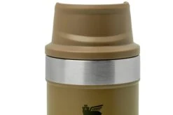 Stanley The Trigger-Action Travel Mug 470 Ml, Tan Peter Perch, Thermosflasche 6 Stanley The Trigger-Action Travel Mug 470 Ml, Tan Peter Perch, Thermosflasche -Zipo Camping Geschaft PI10 06439 263 02 stanley
