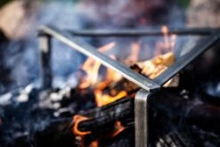 Petromax Feuerstand, Zusammenklappbar 7 Petromax Feuerstand, Zusammenklappbar -Zipo Camping Geschaft Petromax pt202